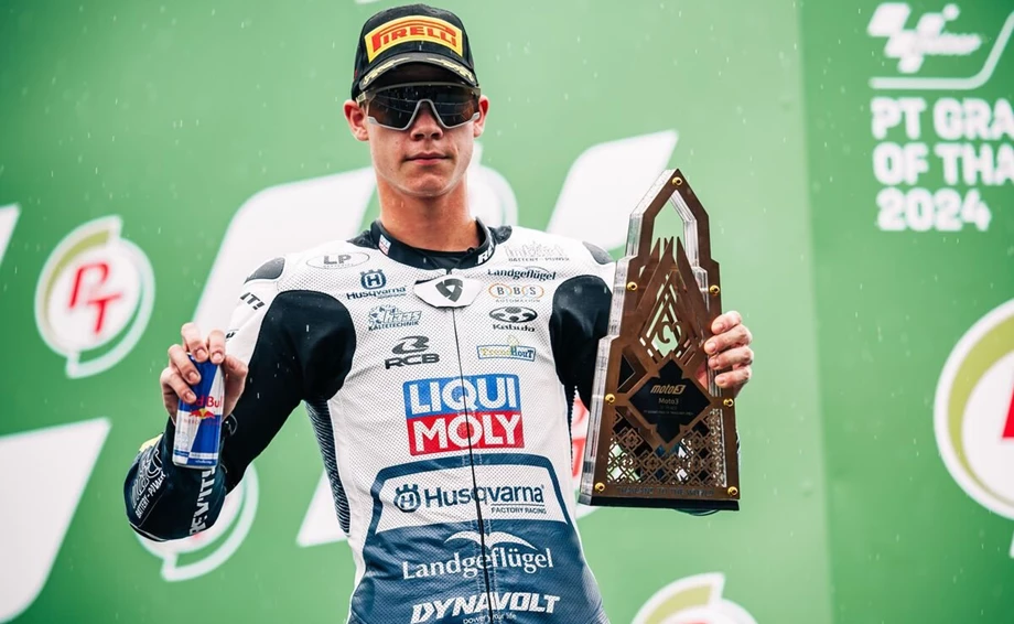 Veijer back in the chase for Moto3™ trophies after Thai MotoGP™ sizzler Bild 1: Veijer back in the chase for Moto3™ trophies after Thai MotoGP™ sizzler