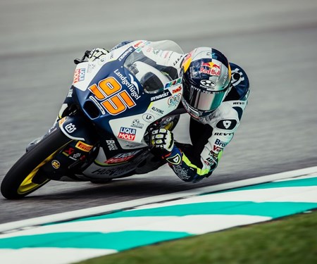 Husqvarna races to the top five in roasting Malaysian Moto3™ Grand Prix
