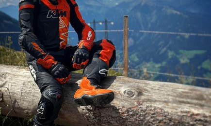 Schenke deiner Lederkombi die Aufmerksamkeit, die sie verdient!