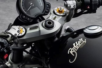 Triumph präsentiert die exklusive neue Bonneville Bobber TFC