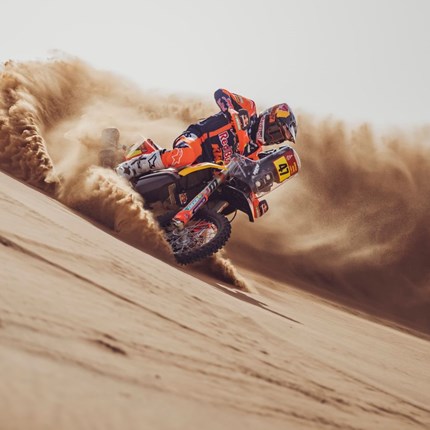 RED BULL KTM READY TO RACE 2025 DAKAR RALLY Red Bull KTM Factory Racing’s three-man team of Kevin Benavides, Luciano Benavides, and Daniel Sanders are all set to take on  ... Weiter >>