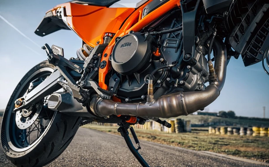 ...Zuwachs im Supermoto-Segment.... Bild 1: ...Zuwachs im Supermoto-Segment....
