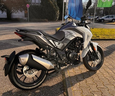 SYM 125 NH-X Naked Bike zum Geburtstags Aktionspreis
