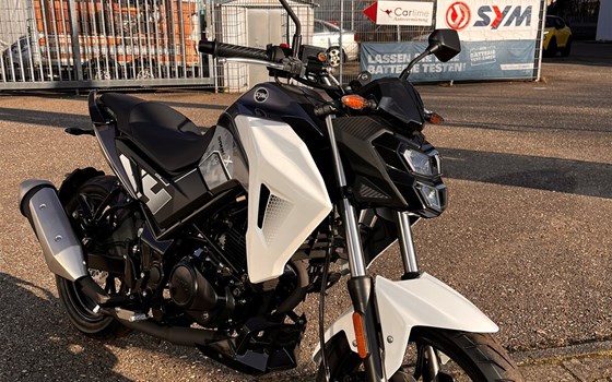SYM 125 NH-X Naked Bike zum Geburtstags Aktionspreis - Bild 2