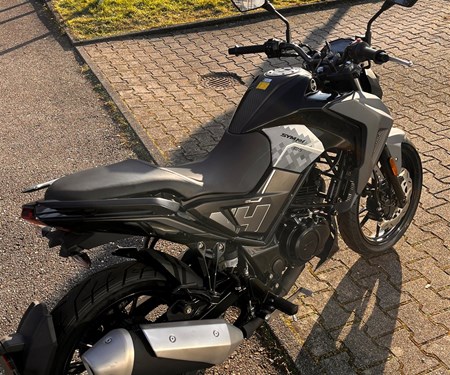 SYM 125 NH-X Naked Bike zum Geburtstags Aktionspreis