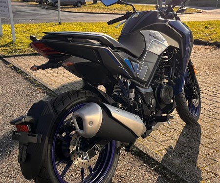 SYM 125 NH-X Naked Bike zum Geburtstags Aktionspreis