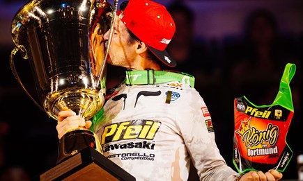 Team Kawasaki Pfeil & Cedric Soubeyras – die Könige von Dortmund | Kawasaki