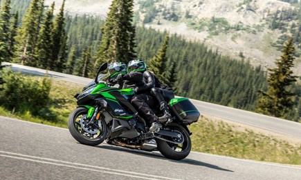 Die neue Ninja 1100SX – mehr Hubraum und mehr Drehmoment