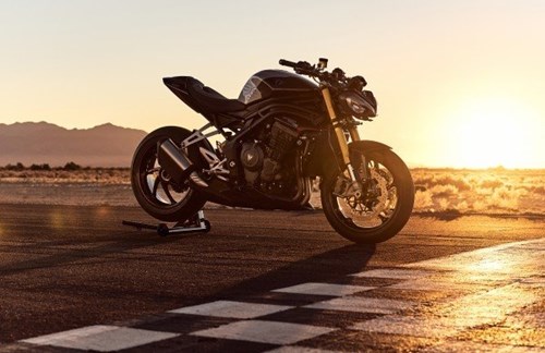 Speed Triple 1200 RS 2025: ADN puro y evolución sin límites 