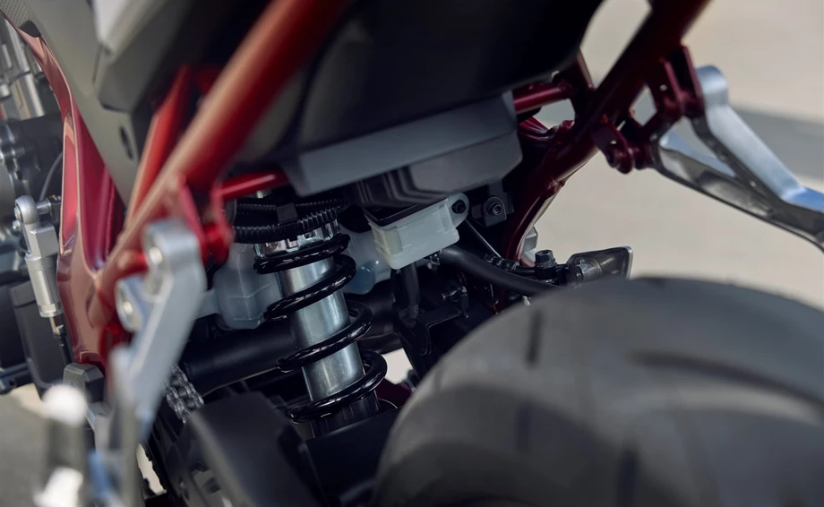 Honda Hornet 750 / Modell 2025 / bei Tempo-Zweirad-Treff GmbH in Nettetal-Kaldenkirchen Bild 12: Honda Hornet 750 / Modell 2025 / bei Tempo-Zweirad-Treff GmbH in Nettetal-Kaldenkirchen