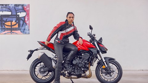 Honda Hornet 1000 / Modell 2025 / bei Tempo-Zweirad-Treff GmbH in Nettetal-Kaldenkirchen