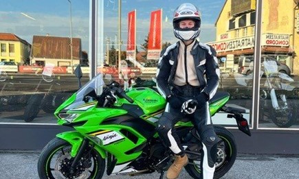 Manchmal braucht es eine ganze Tankfüllung, um klar denken zu können. Umwege erweitern die Ortskenntnis.   