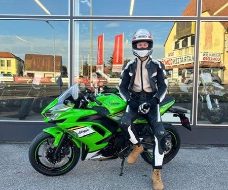 Manchmal braucht es eine ganze Tankfüllung, um klar denken zu können. Umwege erweitern die Ortskenntnis.   