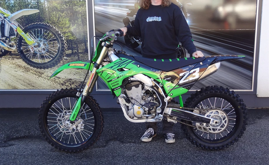 Die neue Kawasaki KX 250 ist Einsatzbereit! Bild 1: Die neue Kawasaki KX 250 ist Einsatzbereit!