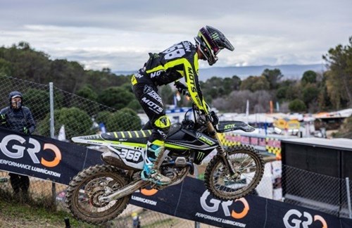 Triumph causa sensación en su desembarco en el Campeonato de España de Motocross 