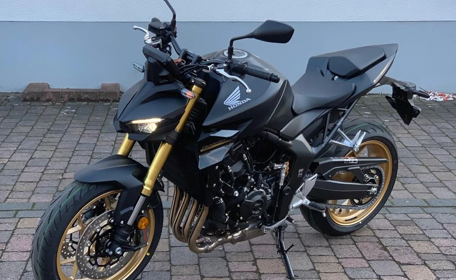Honda präsentiert die neue CB1000SP Hornet , demnächst als Vorführfahrzeug bei uns verfügbar  Bild 2: Honda präsentiert die neue CB1000SP Hornet , demnächst als Vorführfahrzeug bei uns verfügbar