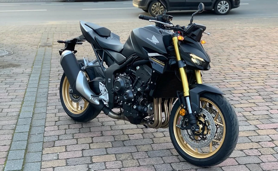 Honda präsentiert die neue CB1000SP Hornet , demnächst als Vorführfahrzeug bei uns verfügbar  Bild 1: Honda präsentiert die neue CB1000SP Hornet , demnächst als Vorführfahrzeug bei uns verfügbar