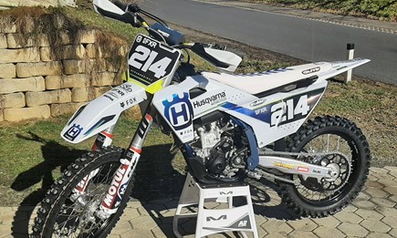 Girl Power mit Beauty Biest sind für die MX-Strecken bereit!