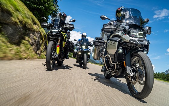 Die Wunderlich Heck-Universalhalterung für die CLICK BAGs  - Bild 1