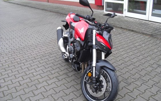 CB1000 Hornet + Style-Paket + Sport-Paket - Bild 4