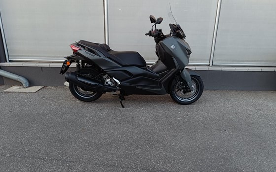 Der neue Yamaha XMAX 300 (Modell 2025) in Tech Kamo!  - Bild 5
