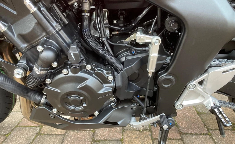 CB1000 Hornet – jetzt mit dem optionalen Sport- und Style-Paket erhältlich!  Bild 2: CB1000 Hornet – jetzt mit dem optionalen Sport- und Style-Paket erhältlich!