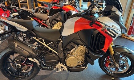 Multistrada V4 RS und V4 Pikes Peak! Multistrada V4 RS und V4 Pikes Peak!
