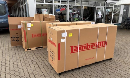 NEU 2025 LAMBRETTA Roller eingetroffen  NEU 2025 LAMBRETTA Roller eingetroffen