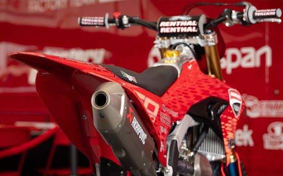 Ducati und Troy Lee Designs kooperieren im AMA Supercross-Paddock, um die Einführung der Desmo450 MX in den USA vorzubereiten - Bild 4