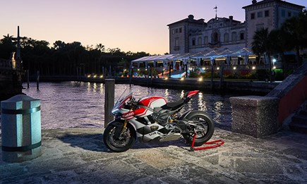 Panigale V4 Tricolore: Ein Sammler-Motorrad, um „Made in Italy“ zu würdigen