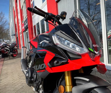 Die neue Tuono V4 Factory