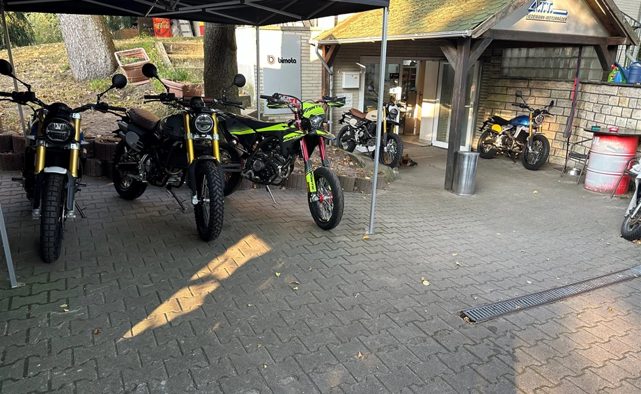 ATT Fantic& Mash Deals im März.Endlich ist die Saison da ! ATT Werkstattservice für Ducati-Fantic-Benelli-Moto Morini- MV Agusta & Mash Motorräder!  Bild 15: ATT Fantic& Mash Deals im März.Endlich ist die Saison da ! ATT Werkstattservice für Ducati-Fantic-Benelli-Moto Morini- MV Agusta & Mash Motorräder!