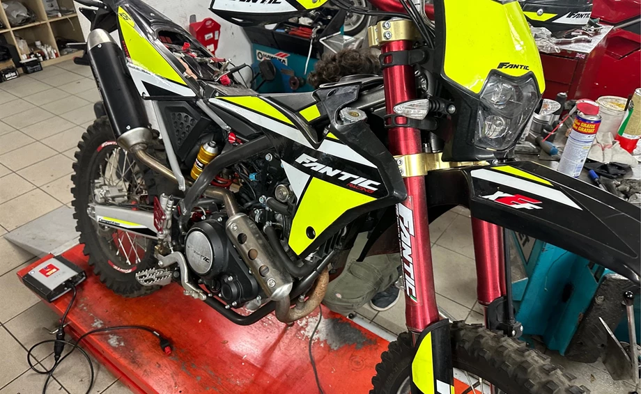 ATT Fantic& Mash Deals im März.Endlich ist die Saison da ! ATT Werkstattservice für Ducati-Fantic-Benelli-Moto Morini- MV Agusta & Mash Motorräder!  Bild 7: ATT Fantic& Mash Deals im März.Endlich ist die Saison da ! ATT Werkstattservice für Ducati-Fantic-Benelli-Moto Morini- MV Agusta & Mash Motorräder!