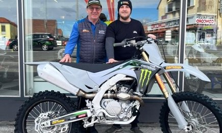 Roll out einer Kawasaki KX 250