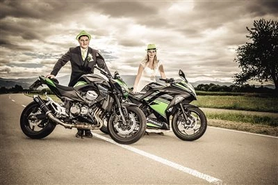 Wieder ein Kawasaki-Hochzeitspaar Bild 1: Wieder ein Kawasaki-Hochzeitspaar