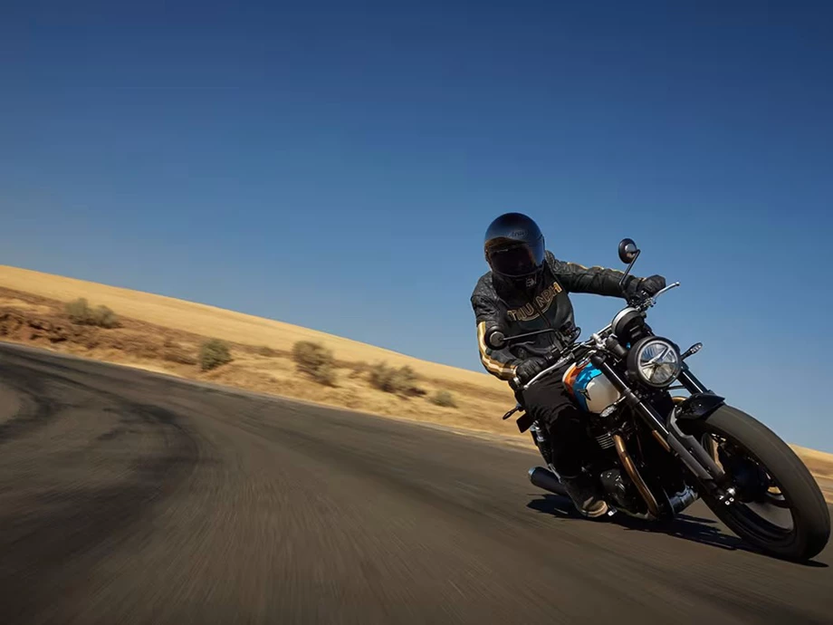 Speed Twin 900: Ihre Fragen, Unsere Antworten Bild 2: Speed Twin 900: Ihre Fragen, Unsere Antworten