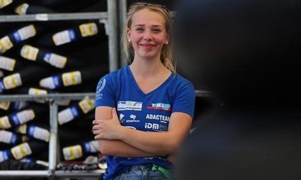 Lucy Michel startet in der WM auf einer R7