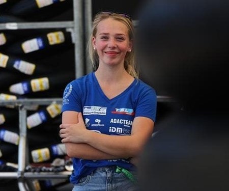 Lucy Michel startet in der WM auf einer R7