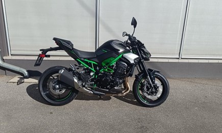 Die Vorführer treffen ein! 