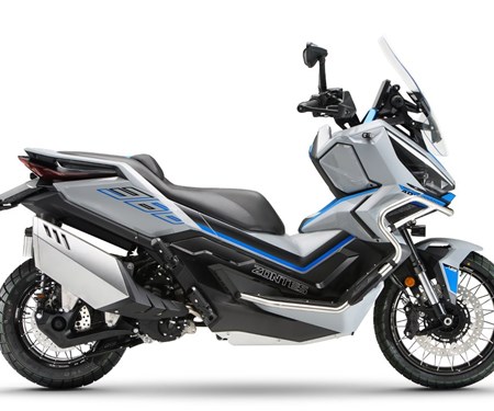 Schnell sein und sich Fahrzeug im April sichern! NEU 368 G ADV Adventure Zontes Maxiscooter