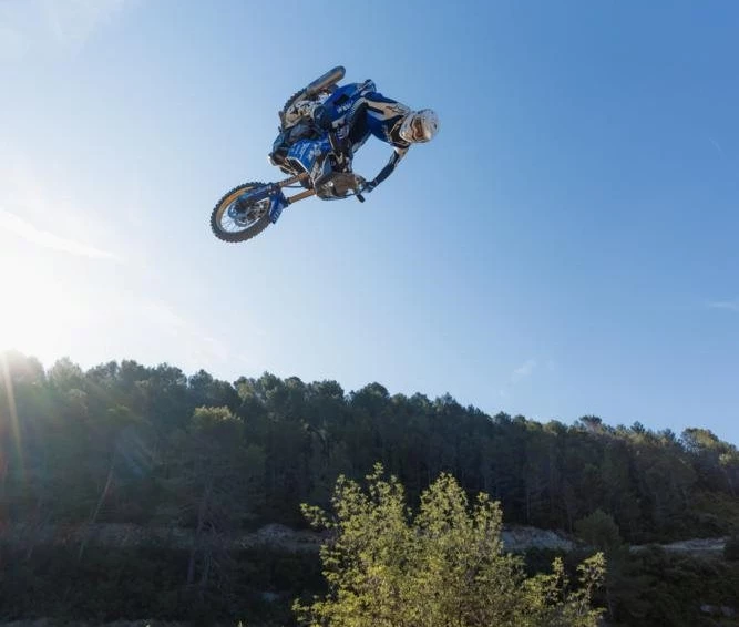 Da geht mehr: Backflip mit der Ténéré 700! Bild 2: Da geht mehr: Backflip mit der Ténéré 700!