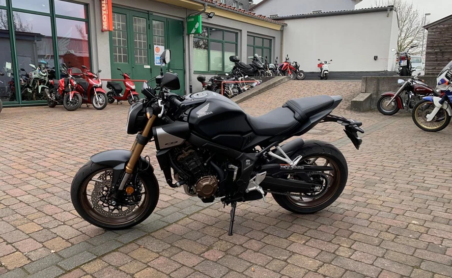 Jetzt bei uns möglich: Probefahrt auf der Honda CB650R mit E-Clutch! Bild 3: Jetzt bei uns möglich: Probefahrt auf der Honda CB650R mit E-Clutch!