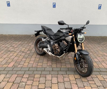Jetzt bei uns möglich: Probefahrt auf der Honda CB650R mit E-Clutch!