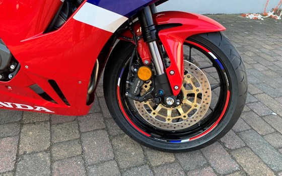 Die neue Honda CBR600RR 2025 ausgestattet mit dem Sport-Packet - Bild 6