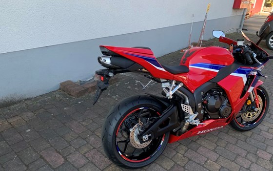 Die neue Honda CBR600RR 2025 ausgestattet mit dem Sport-Packet - Bild 4