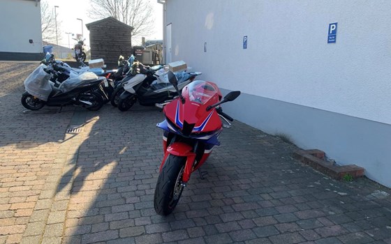 Die neue Honda CBR600RR 2025 ausgestattet mit dem Sport-Packet - Bild 3
