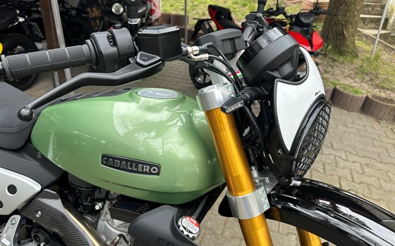 Fantic Caballero 500 Scrambler ,Rally sowie die gierige Fantic 500 Stealth Street für 2025! - Bild 2