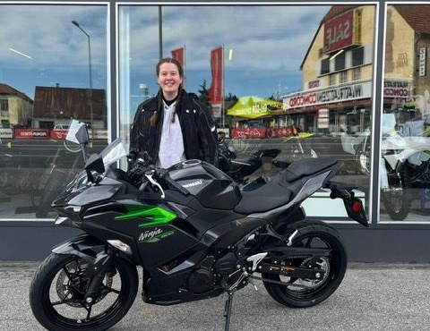Biker Girls sind die Königinnen der Straße!