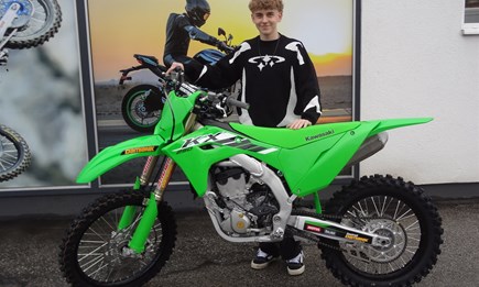 Willkommen in der Kawasaki Motocross- Familie!
