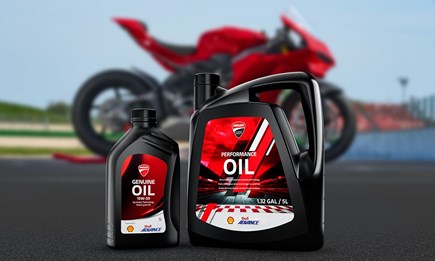 Neues Ducati Motoröl - Powered by Shell Advance: für den besten Schutz der neuen Borgo Panigale Motoren